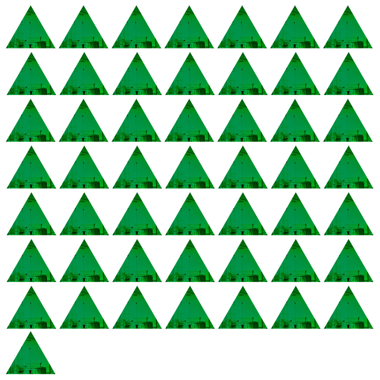 50 Pack Triangle Shaped Mirror Acrylic Pieces for Arts and Crafts