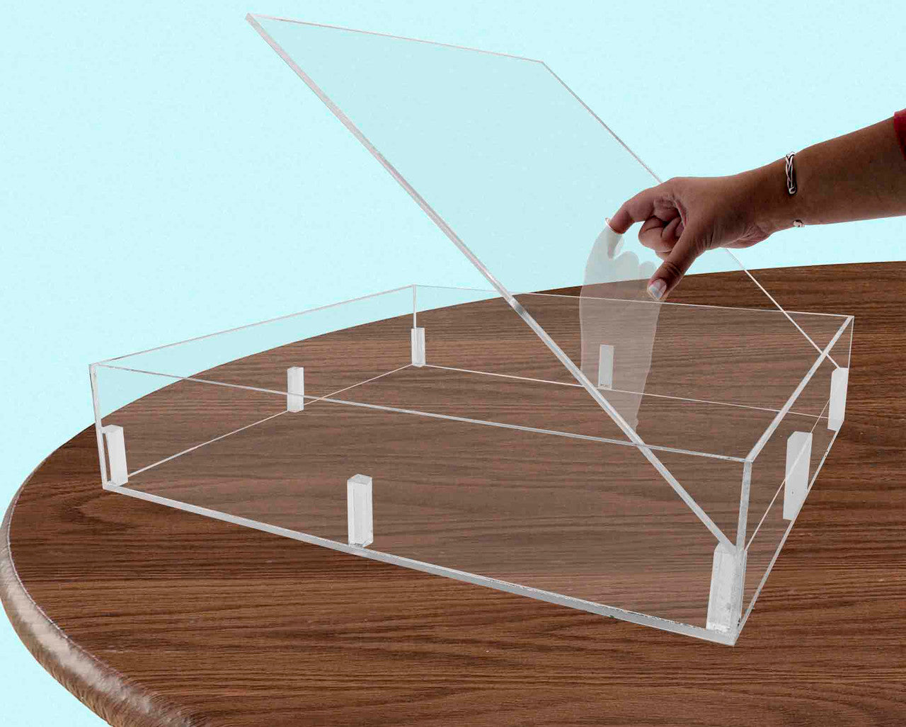 False bottom tray lifted